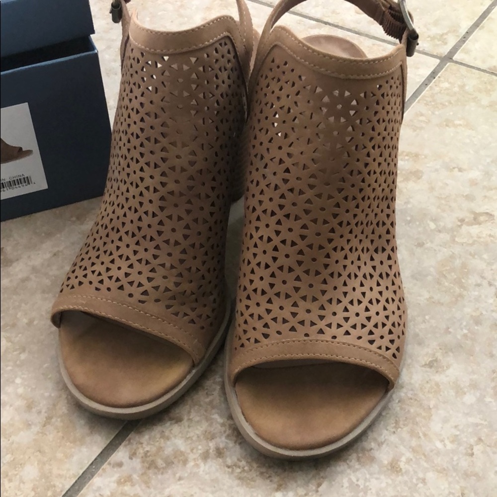 Open toe and open heel booties/sandals